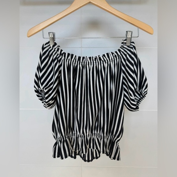 H&M Black & White Off Shoulder Striped Peplum Top Size S - Picture 2 of 6